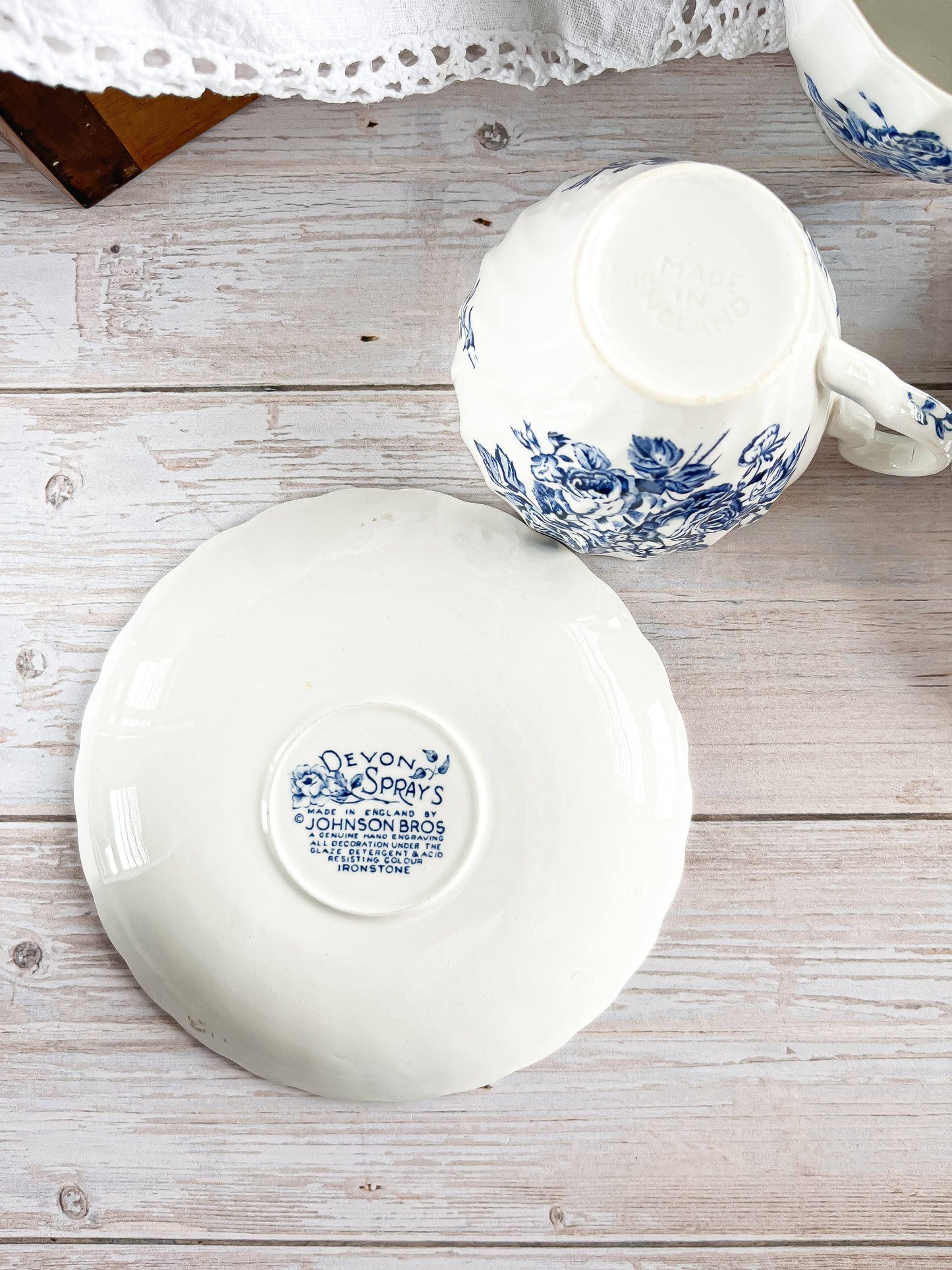 Johnson Bros Set of 6 Flat Cup & Saucer Sets - 'Devon Sprays' Collection (1974-1978) - SOSC Home