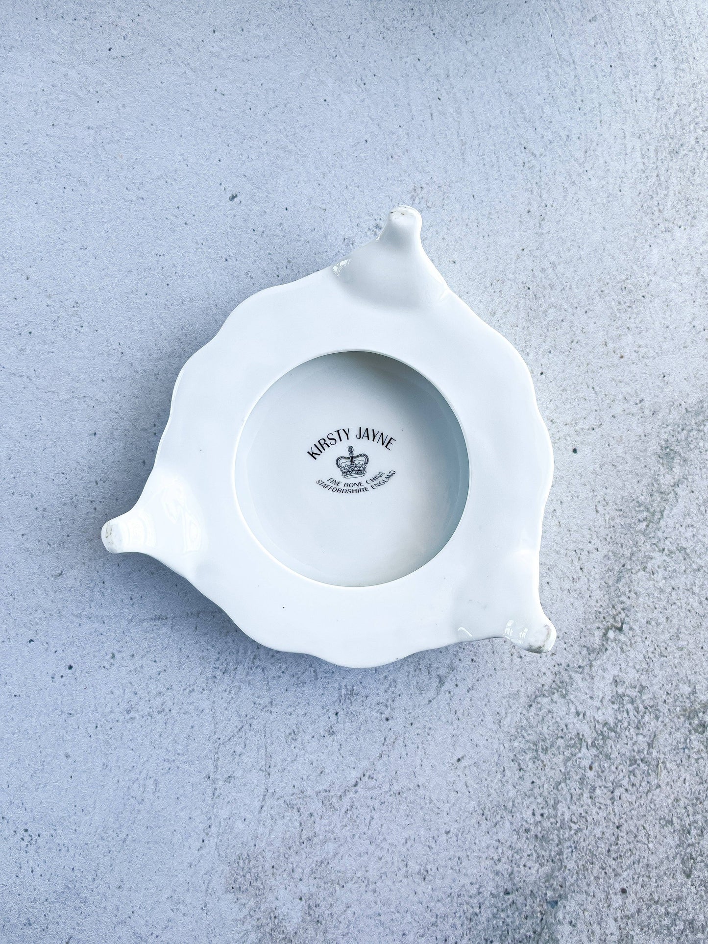 Kirsty Jayne Fine Bone China Teapot Stand - SOSC Home