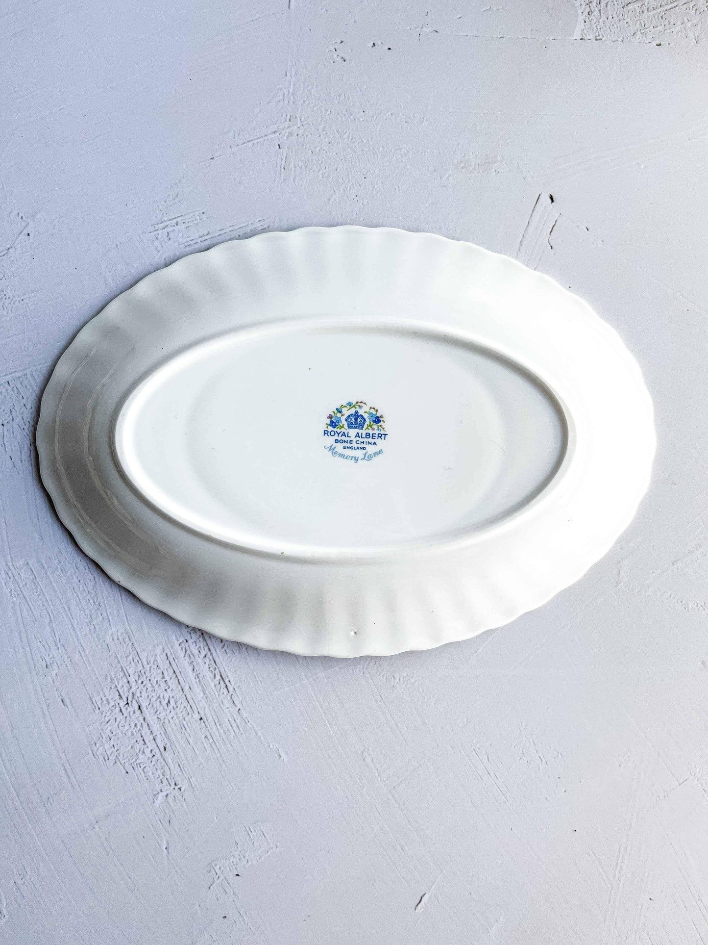 Royal Albert Gravy Boat & Underplate - 'Memory Lane' Collection - SOSC Home