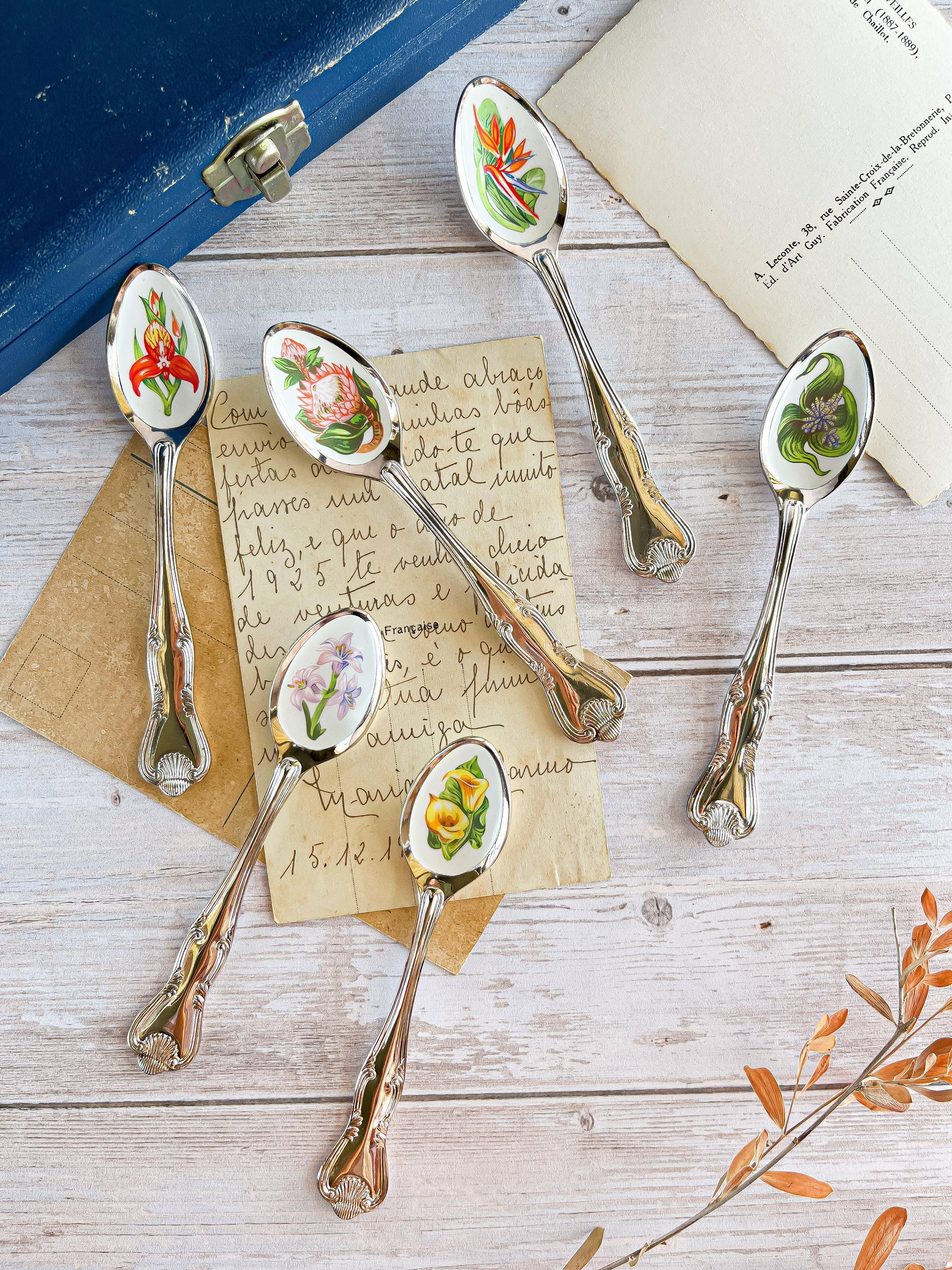The South African Treasury Floral Teaspoons Set of 6 - Unboxed