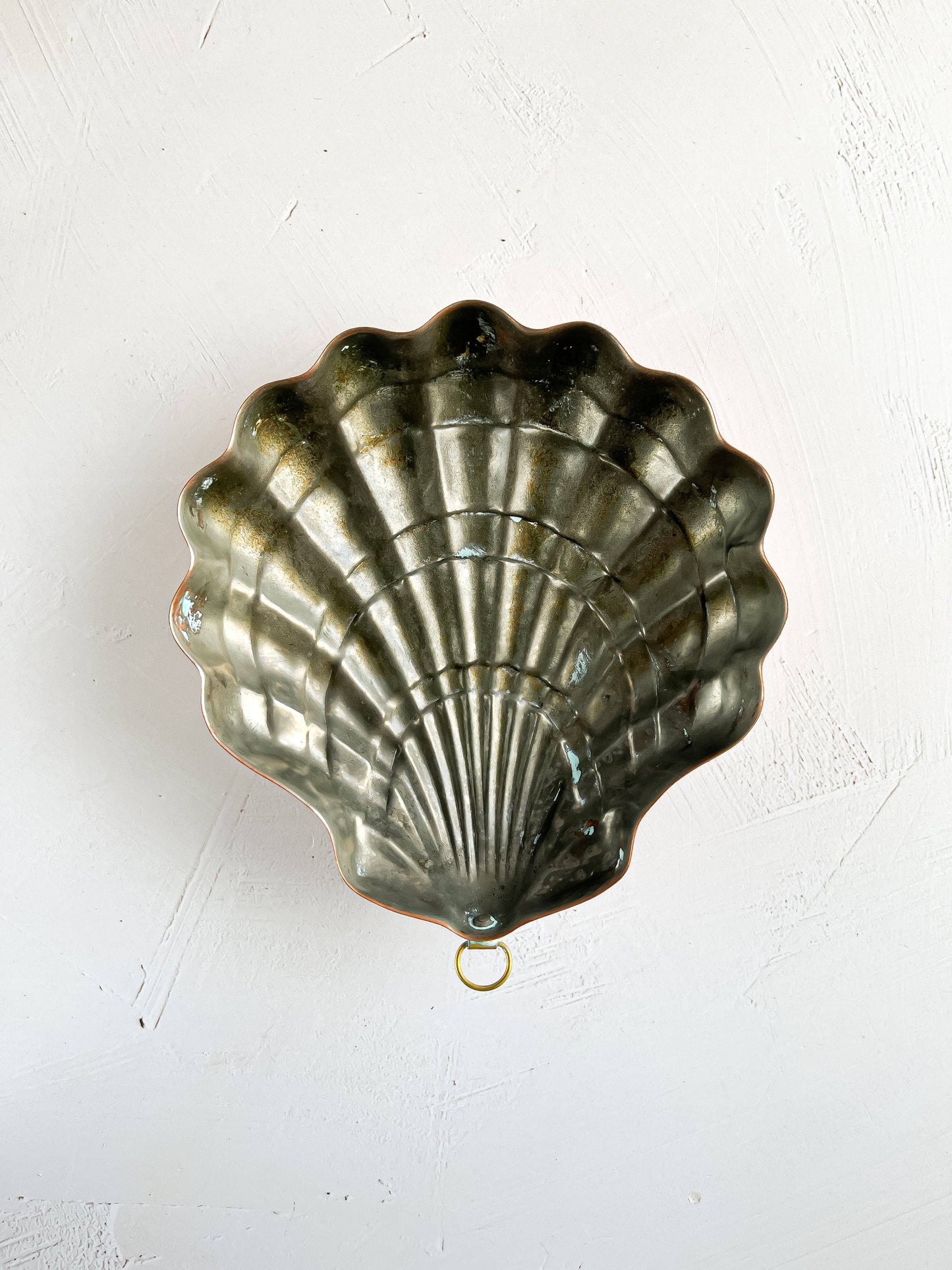 Vintage Medium Copper Shell-Shaped Mould - SOSC Home