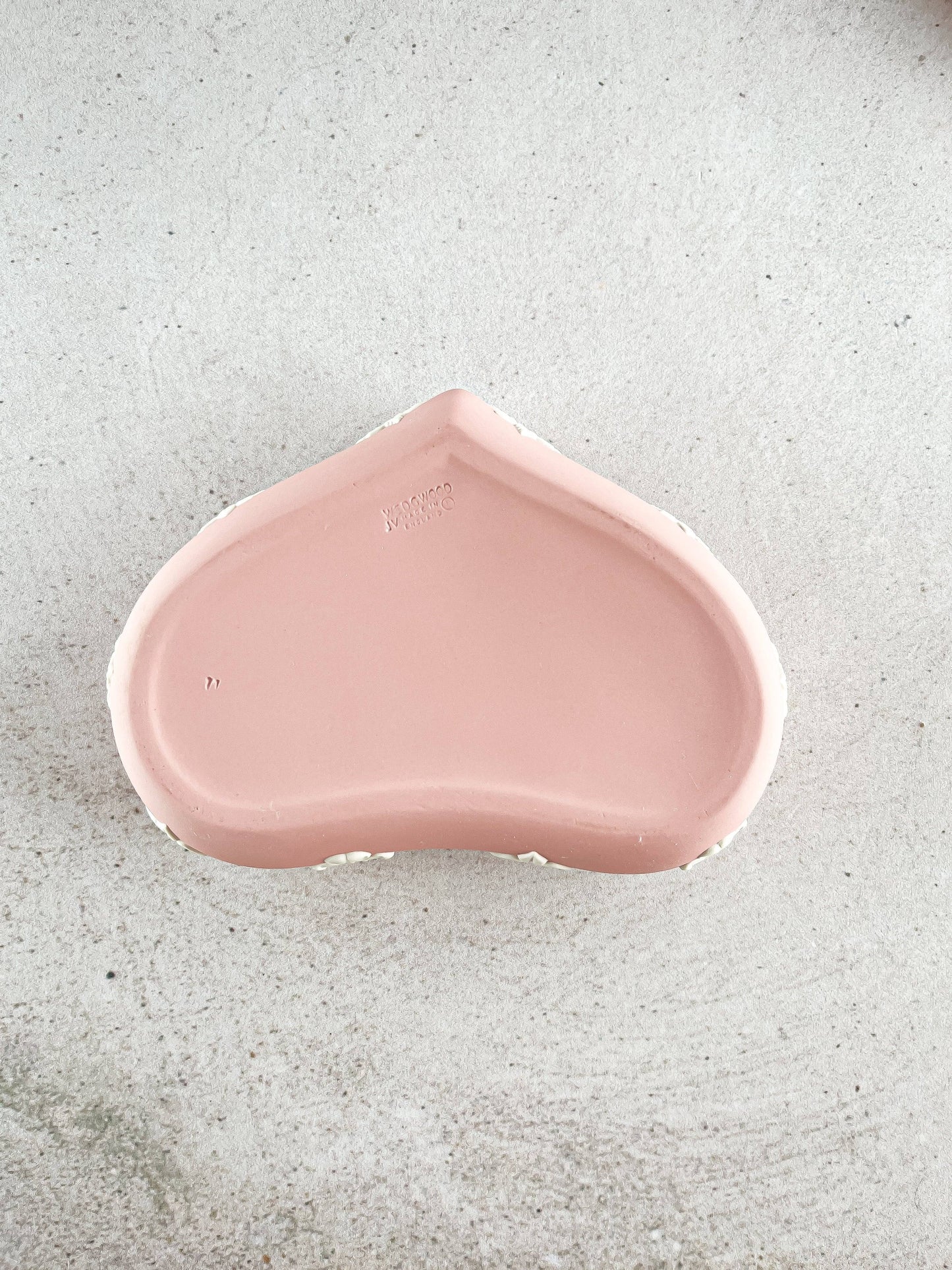 Wedgwood Jasperware Pink Heart Box & Lid - 'Asclepius' Design - SOSC Home