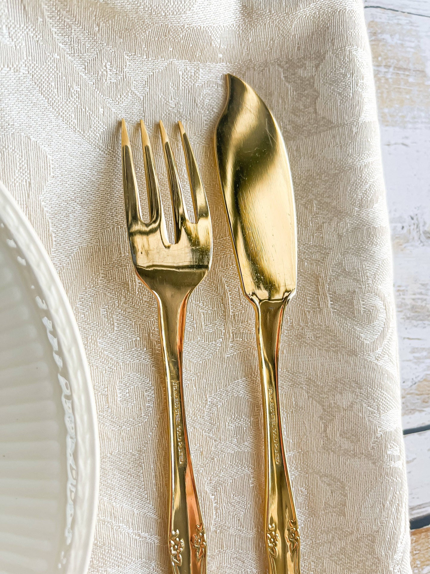 Oneida Gold-Plated Set of 6 Fish Forks and 6 Fish Knives - 'Golden Malmaison' Pattern - SOSC Home