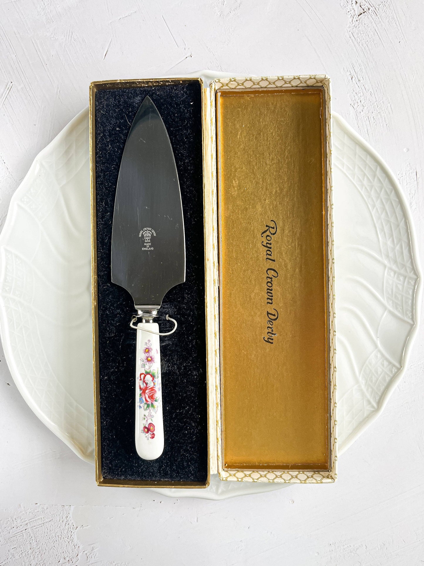 Royal Crown Derby Boxed Cake Server - ‘Ellis Spray’ Collection - SOSC Home