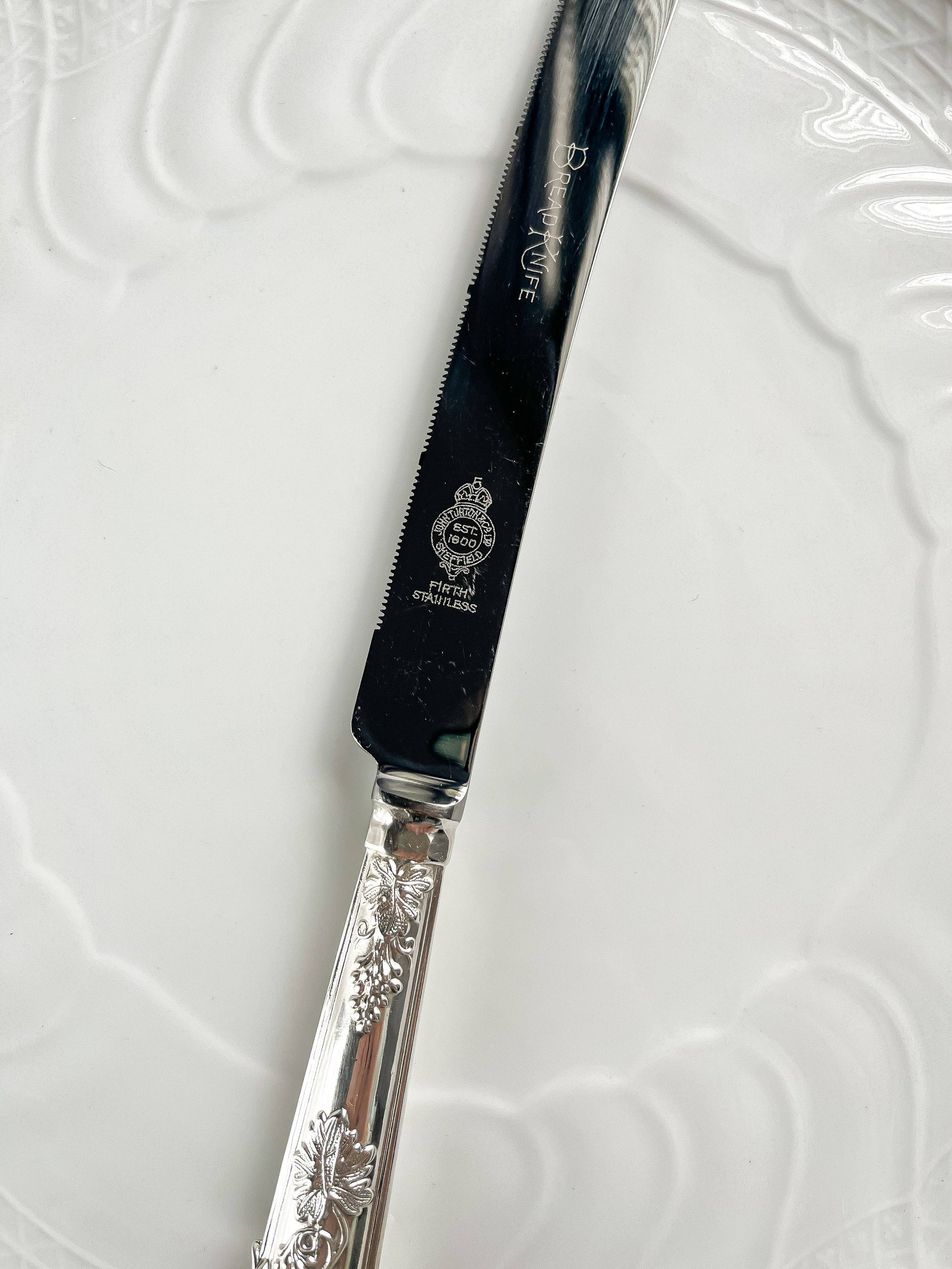 John Turton & Co. Ltd Boxed Bread Knife - 'Kings with Grape' Pattern - SOSC Home