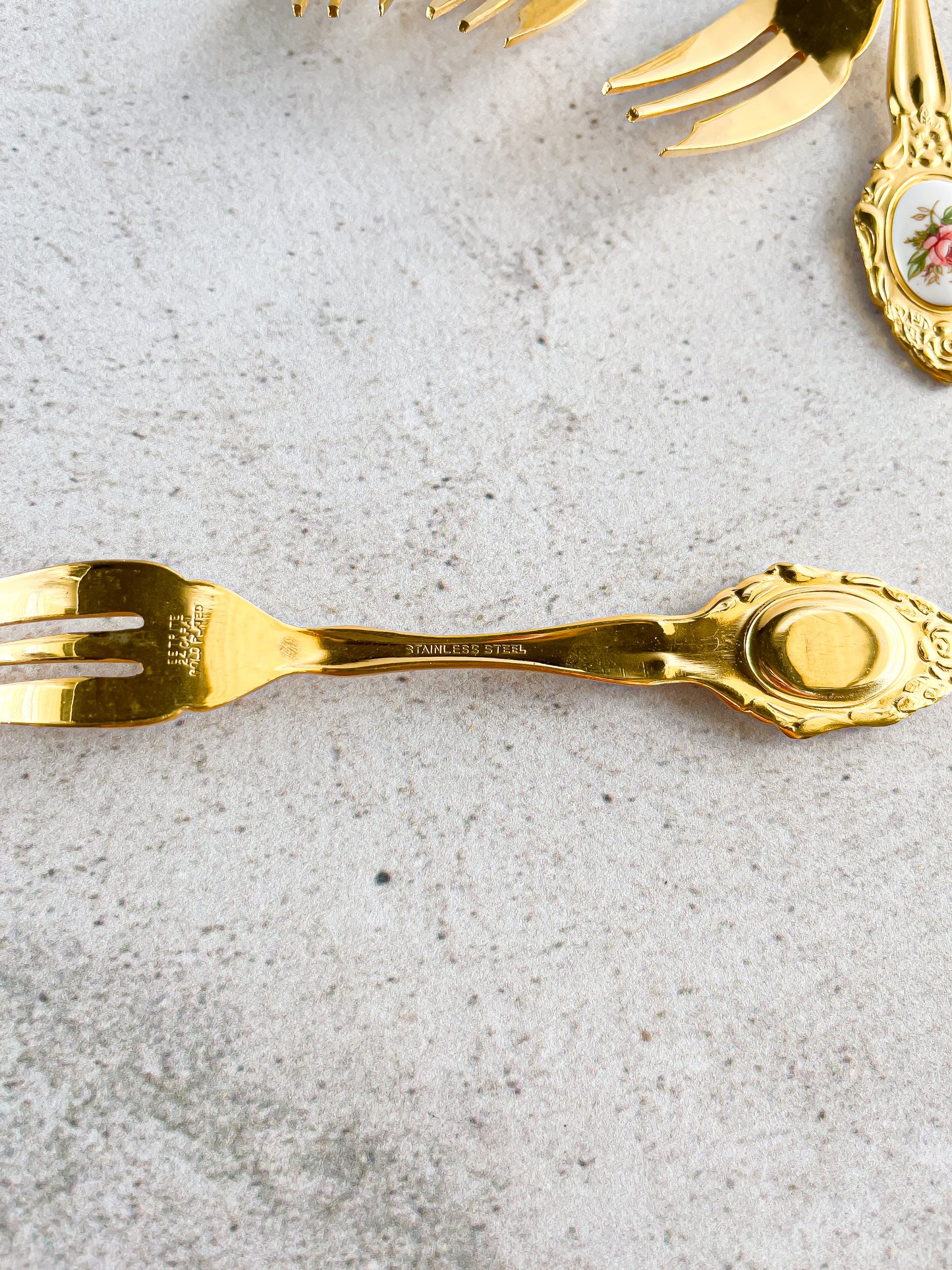 Eetrite 24k Gold-Plated Cake Forks with Pink Floral Medallion - Set of 6