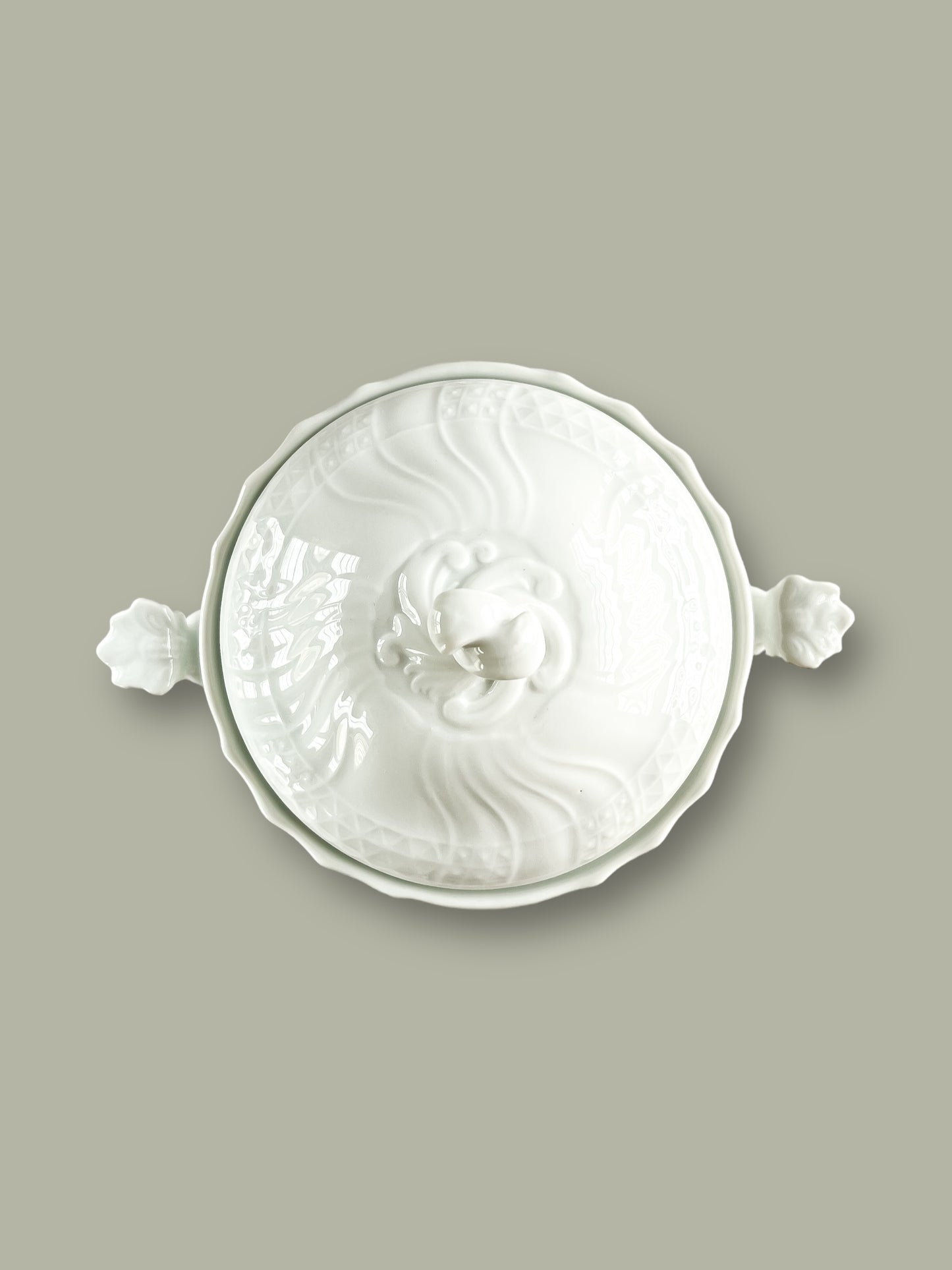 Hutschenreuther Small Round Covered Vegetable Tureen - ‘Dresden’ Collection in All White