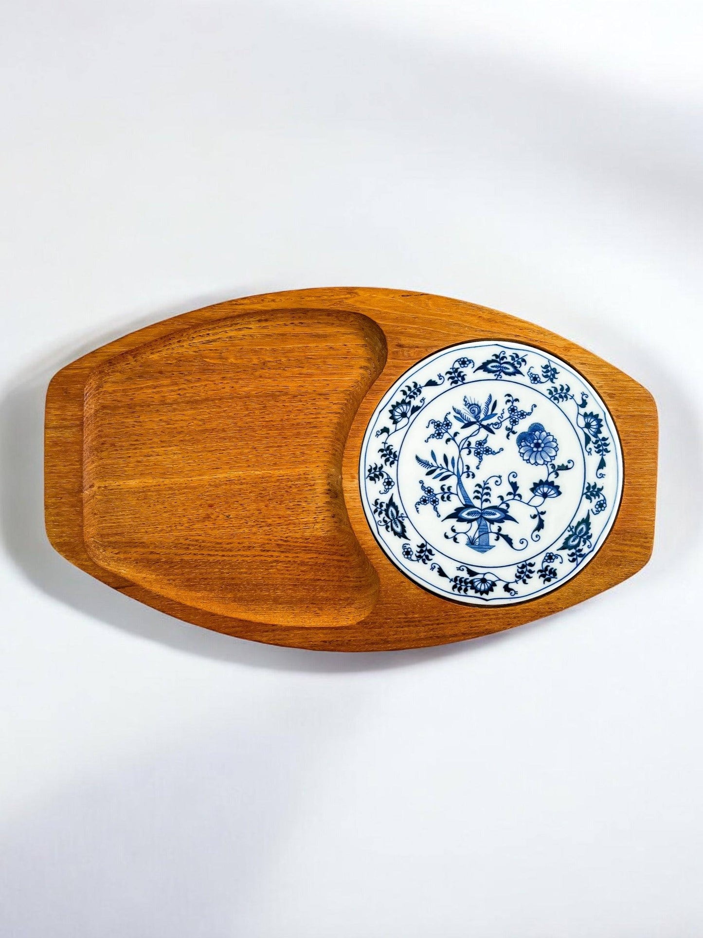 Blue Danube Oblong Wooden Cheese Board with Tile - 'Blue Onion' Collection - SOSC Home