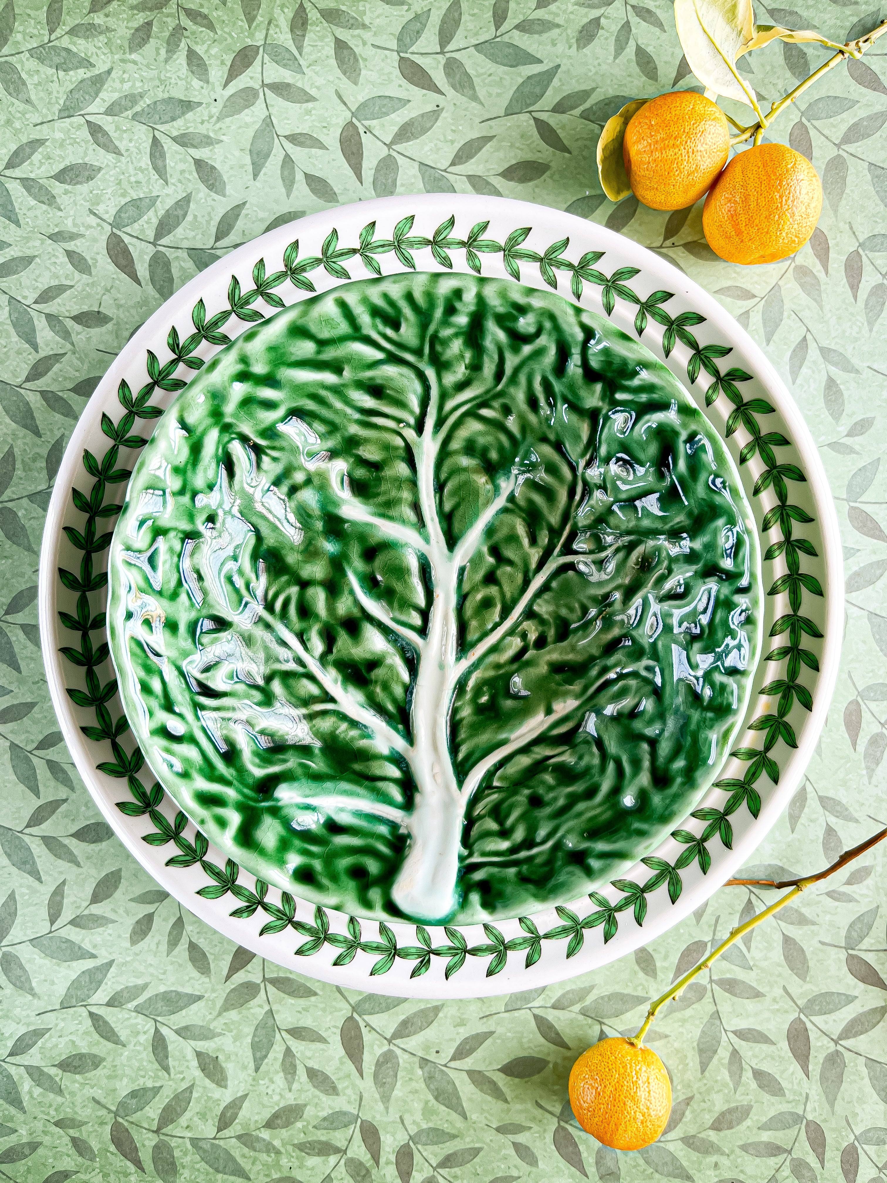 KPM白磁　Covered Vegetable Dish with figure bordallo-pinheiro-green-
