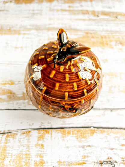 Ceramic Honey Pot - Basketweave Pattern with Bee Lid - SOSC Home