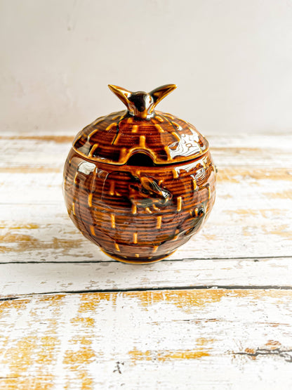 Ceramic Honey Pot - Basketweave Pattern with Bee Lid - SOSC Home