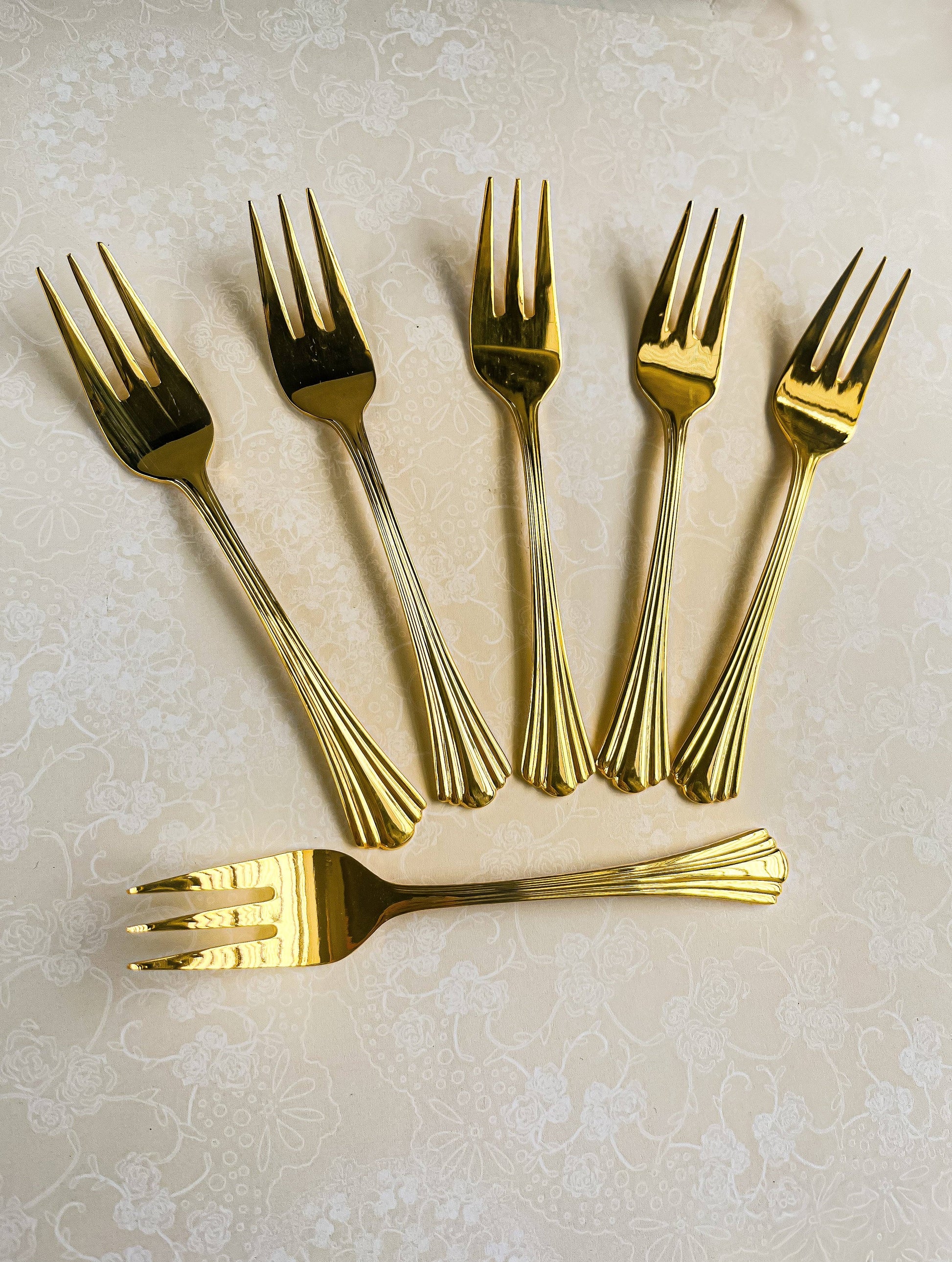 Eetrite Set of 6 Boxed Cake Forks | 'Flair' Pattern - SOSC Home
