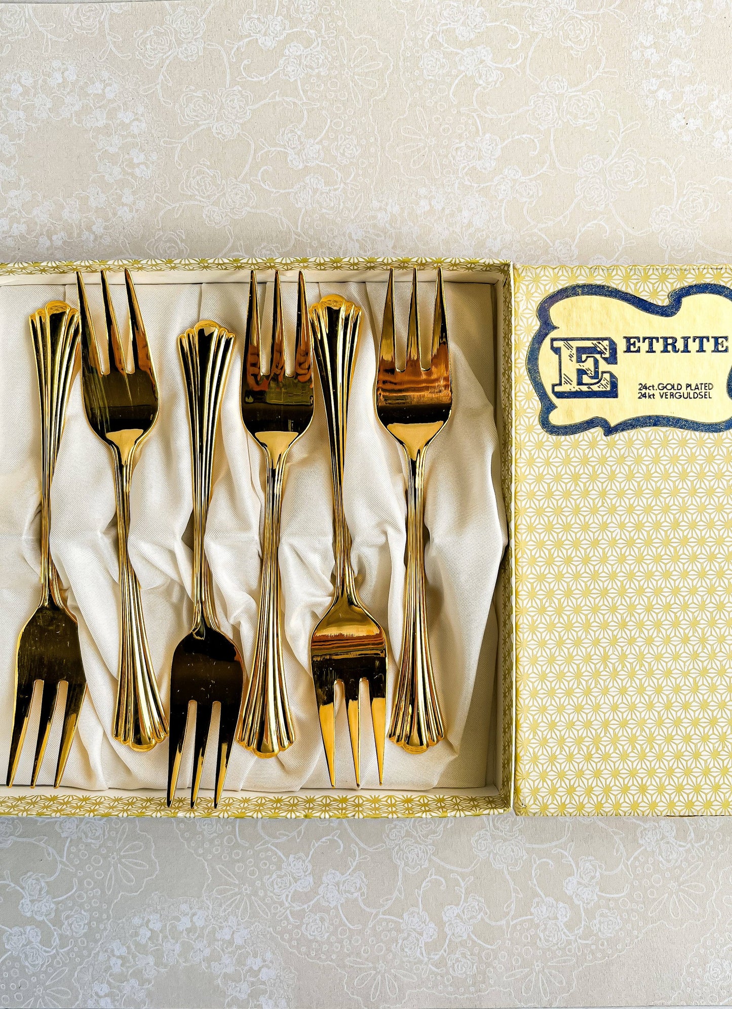 Eetrite Set of 6 Boxed Cake Forks | 'Flair' Pattern - SOSC Home