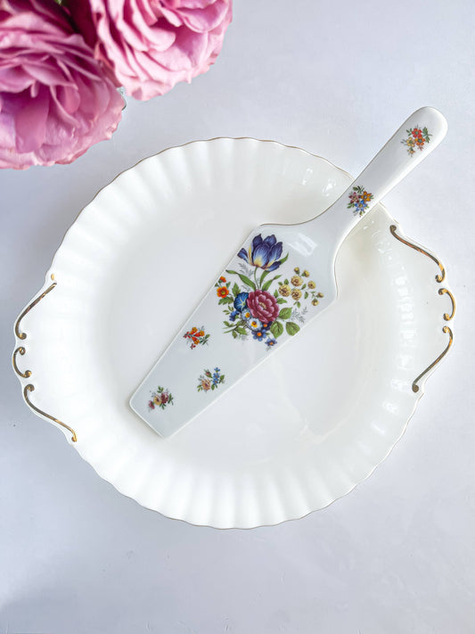 Elegant Dresden Porcelain Cake Lifter with Floral Motif - SOSC Home