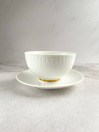 Hutschenreuther Gravy Boat with Attached Saucer - ‘Elite’ Collection with Gold Trim - SOSC Home