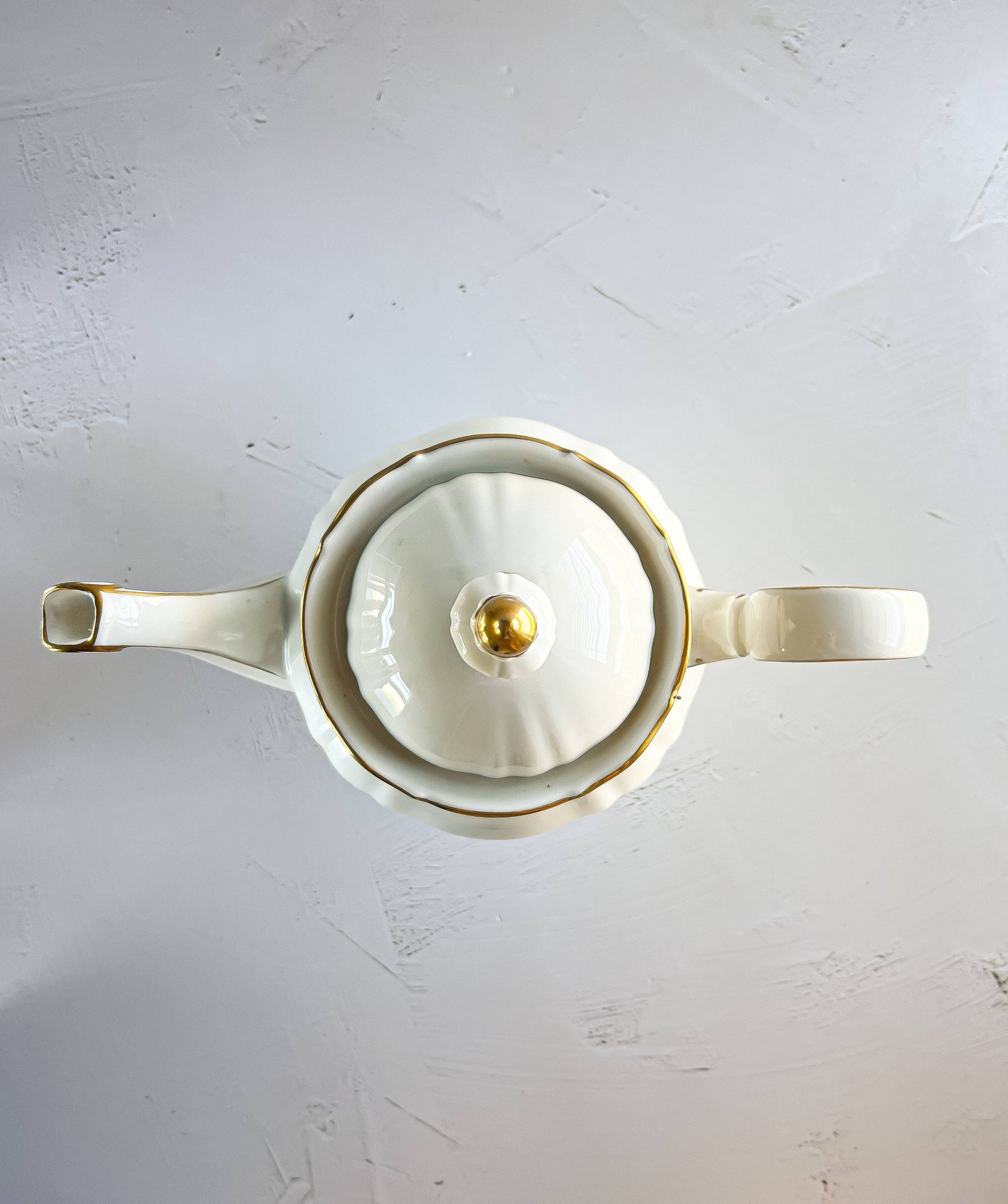 Hutschenreuther Teapot with Gold Trim - 'Brighton' Collection