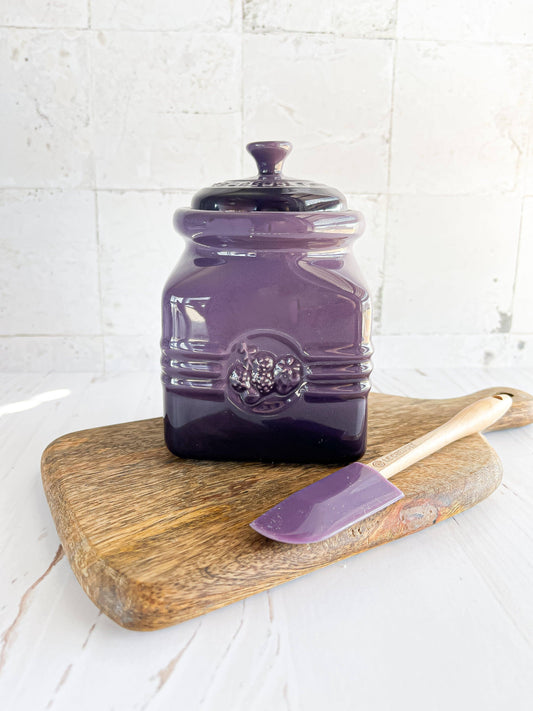 Le Creuset Stoneware Jam Jar with Spreader - Berry Design - SOSC Home