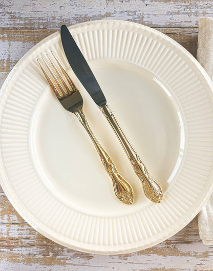 Oneida Gold-Plated Set of 6 Dinner Forks and Dinner Knives - 'Golden Malmaison' Pattern - SOSC Home