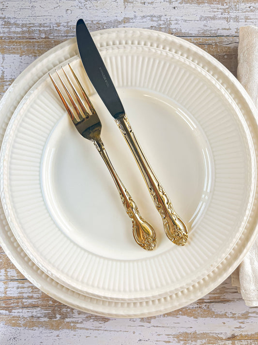 Oneida Gold-Plated Set of 6 Luncheon Forks and 6 Luncheon Knives - 'Golden Malmaison' Pattern - SOSC Home