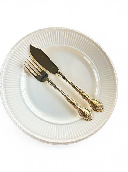 Oneida Set of 6 Gold-Plated Fish Cutlery – 6 Forks & 6 Knives | ‘Golden Malmaison’ Pattern - SOSC Home