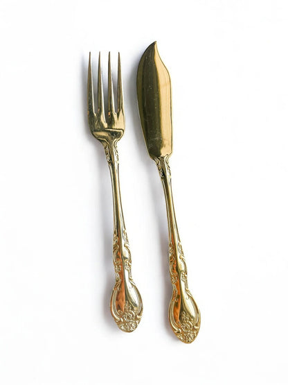 Oneida Set of 6 Gold-Plated Fish Cutlery – 6 Forks & 6 Knives | ‘Golden Malmaison’ Pattern - SOSC Home