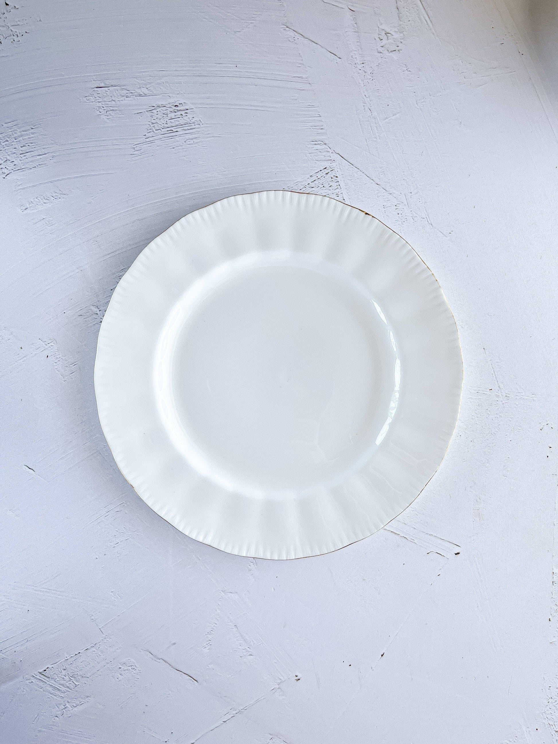 Paragon Service for 8 Dinner Set - Unnamed Pattern - SOSC Home