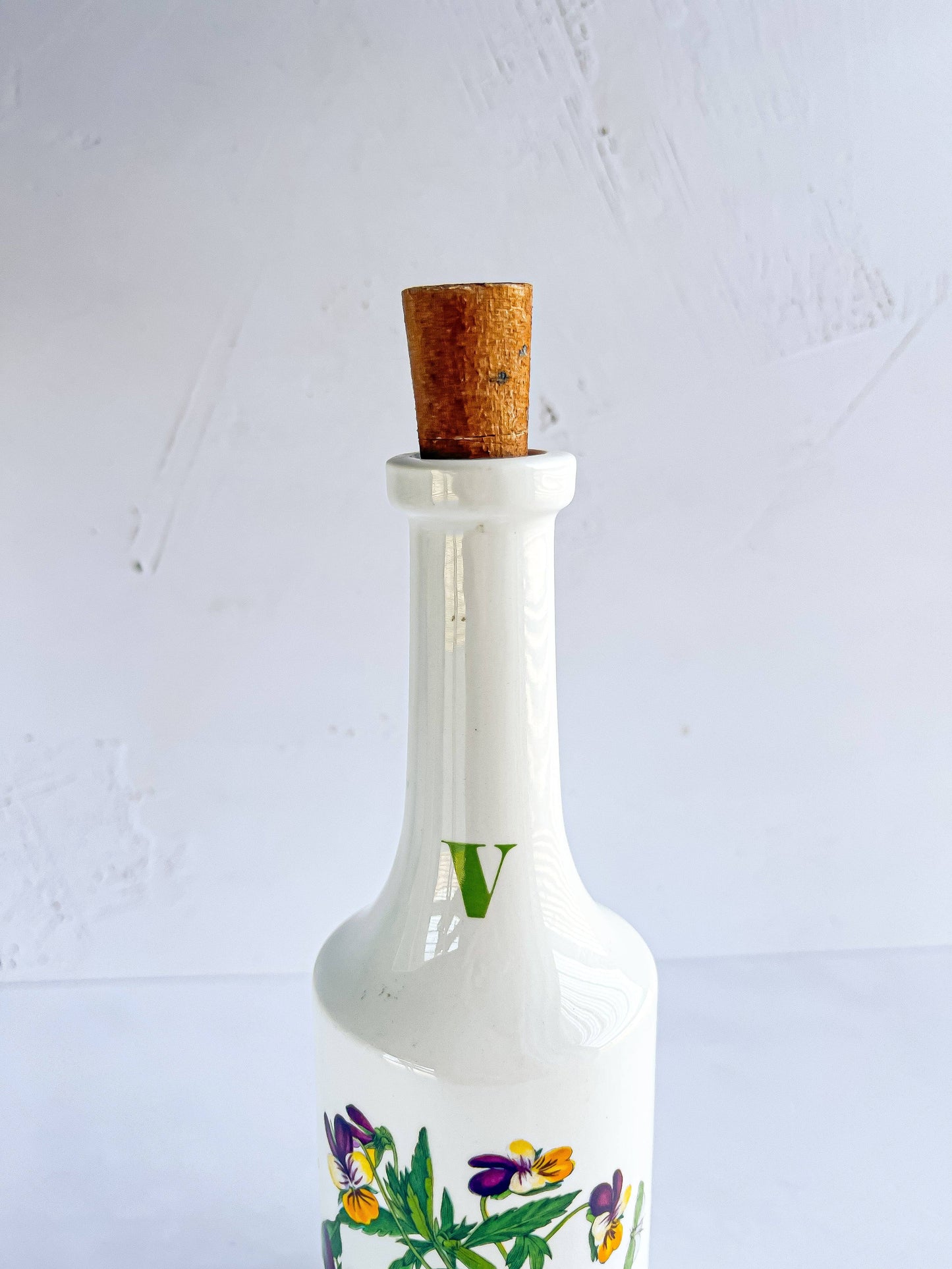 Portmeirion Botanic Garden Vinegar Cruet with Stopper – 'Heartsease' (Viola Tricolor) Design - SOSC Home