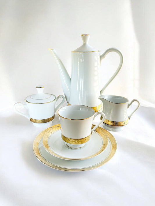 Presidential Collection Tea Set (Teapot, 8 Trios, Creamer, and Sugar Bowl) - 'Reflections in Gold' Collection - SOSC Home