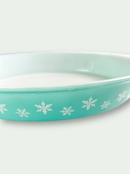 Pyrex 30cm Oval Dish - Turquoise 'Snowflake' Pattern - SOSC Home