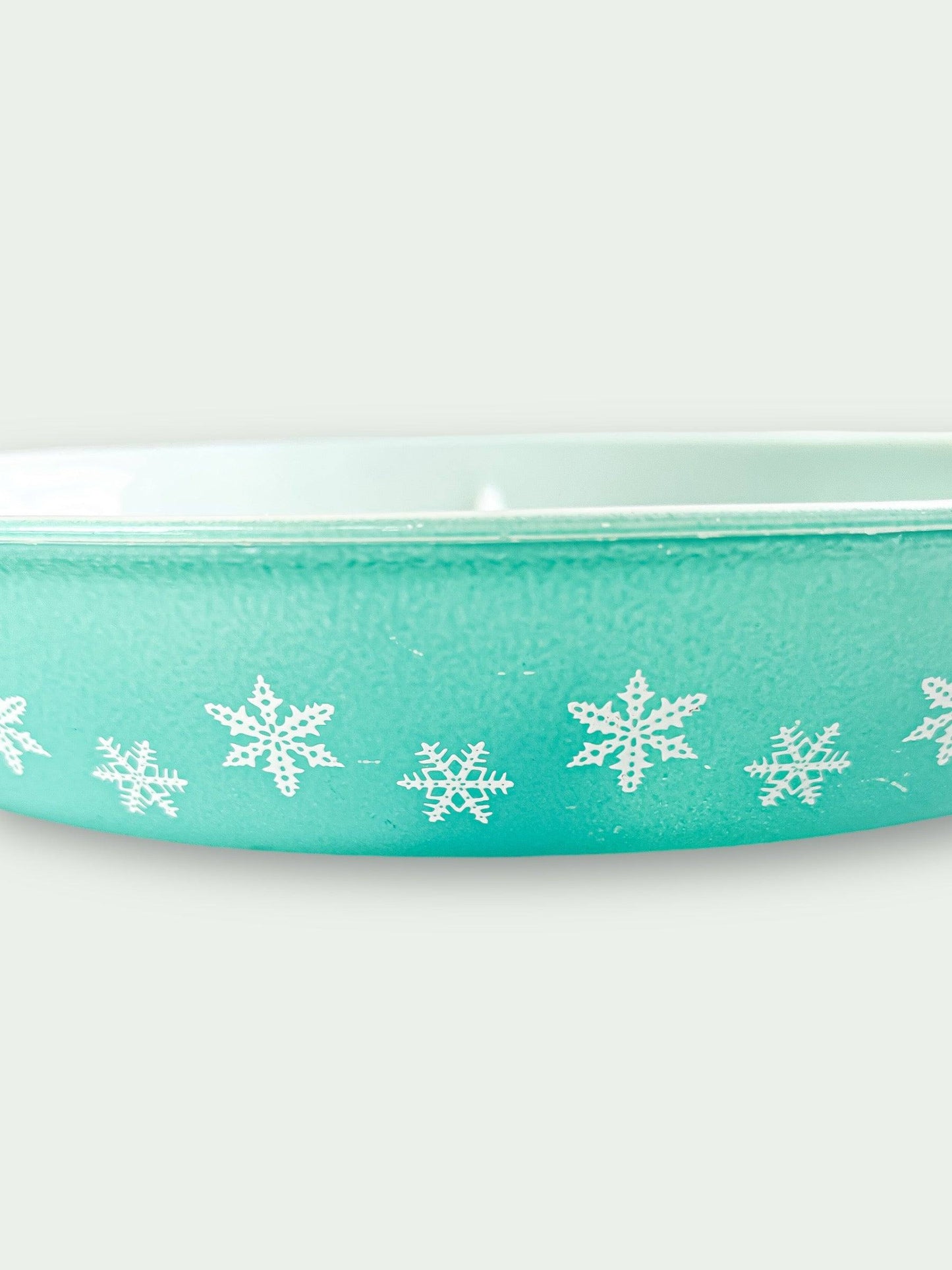 Pyrex 30cm Oval Divided Vegetable Dish - Turquoise 'Snowflake' Pattern - SOSC Home