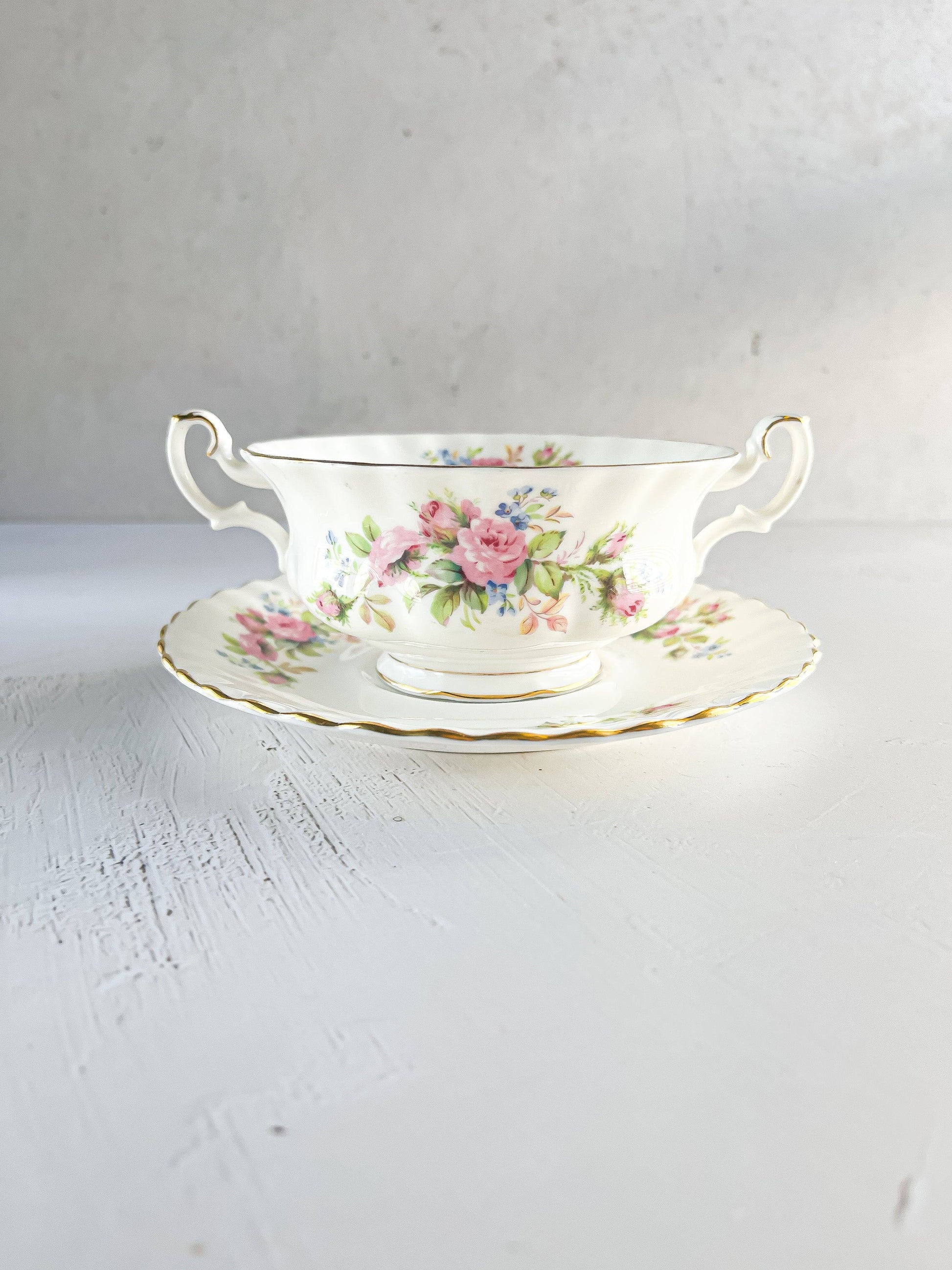 Royal Albert - Moss Rose - Service à Café Pour 6 Personnes 21 Porcelaine Angleterre Royal Albert - Moss Rose - Service à Café Pour 6 Personnes 21 Porcelaine Angleterre