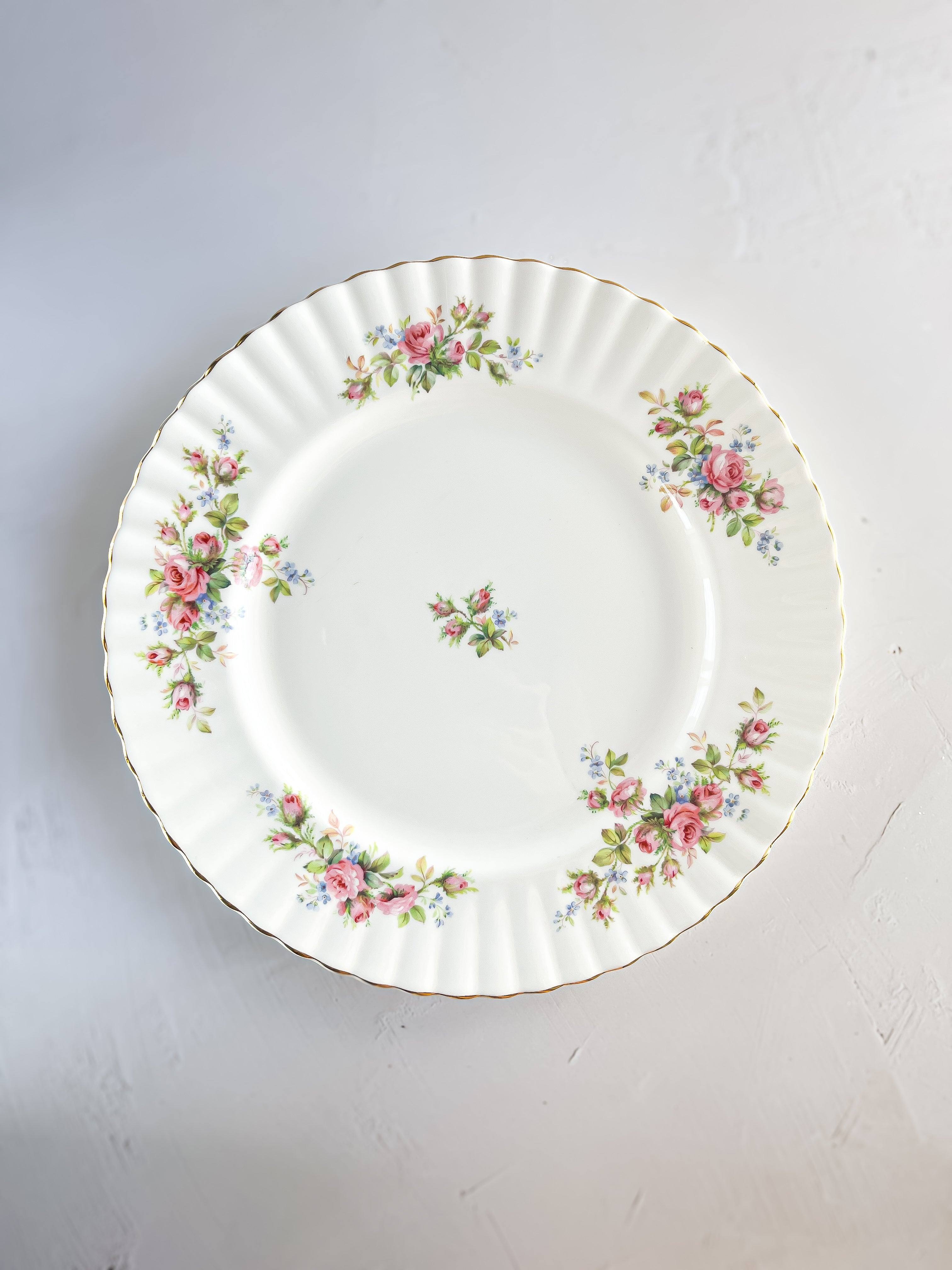   MOSS ROSE ロイヤルアルバート５枚ヒット５名様 Royal Albert “moss Rose “ Tea Set - Etsy