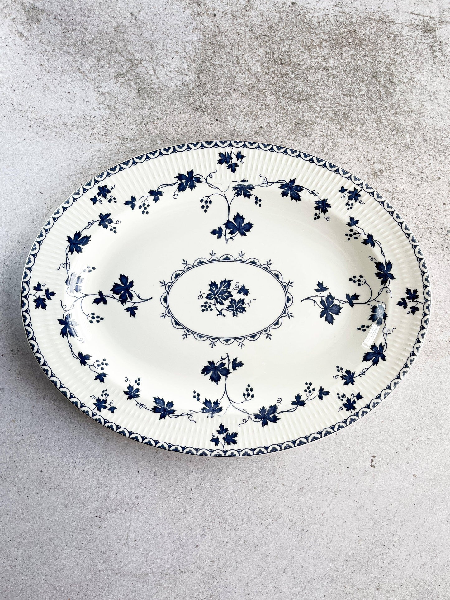 Royal Doulton Oval Platter & Dessert Plates Set - Yorktown - SOSC Home