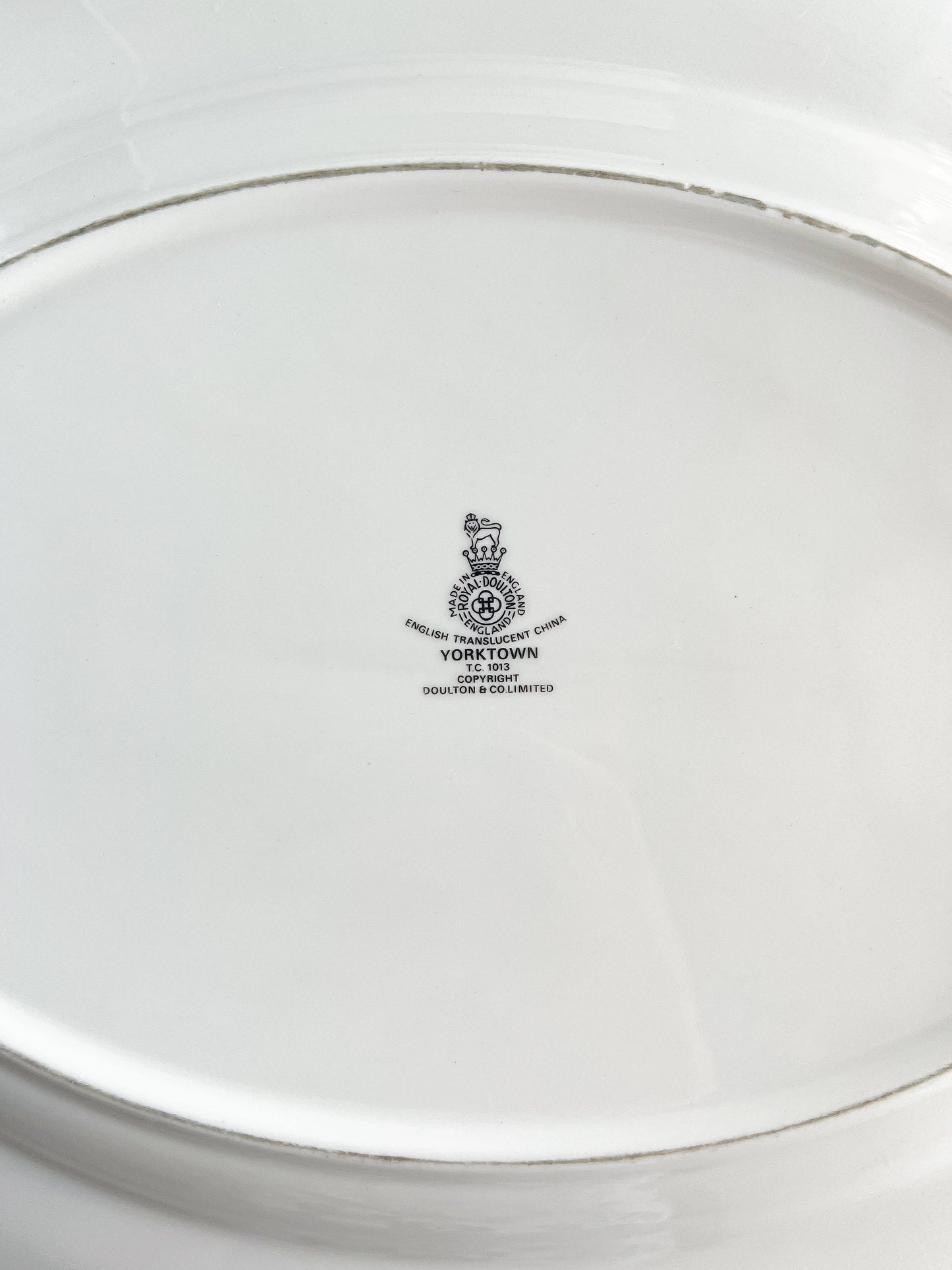 Royal Doulton Oval Platter & Dessert Plates Set - Yorktown - SOSC Home