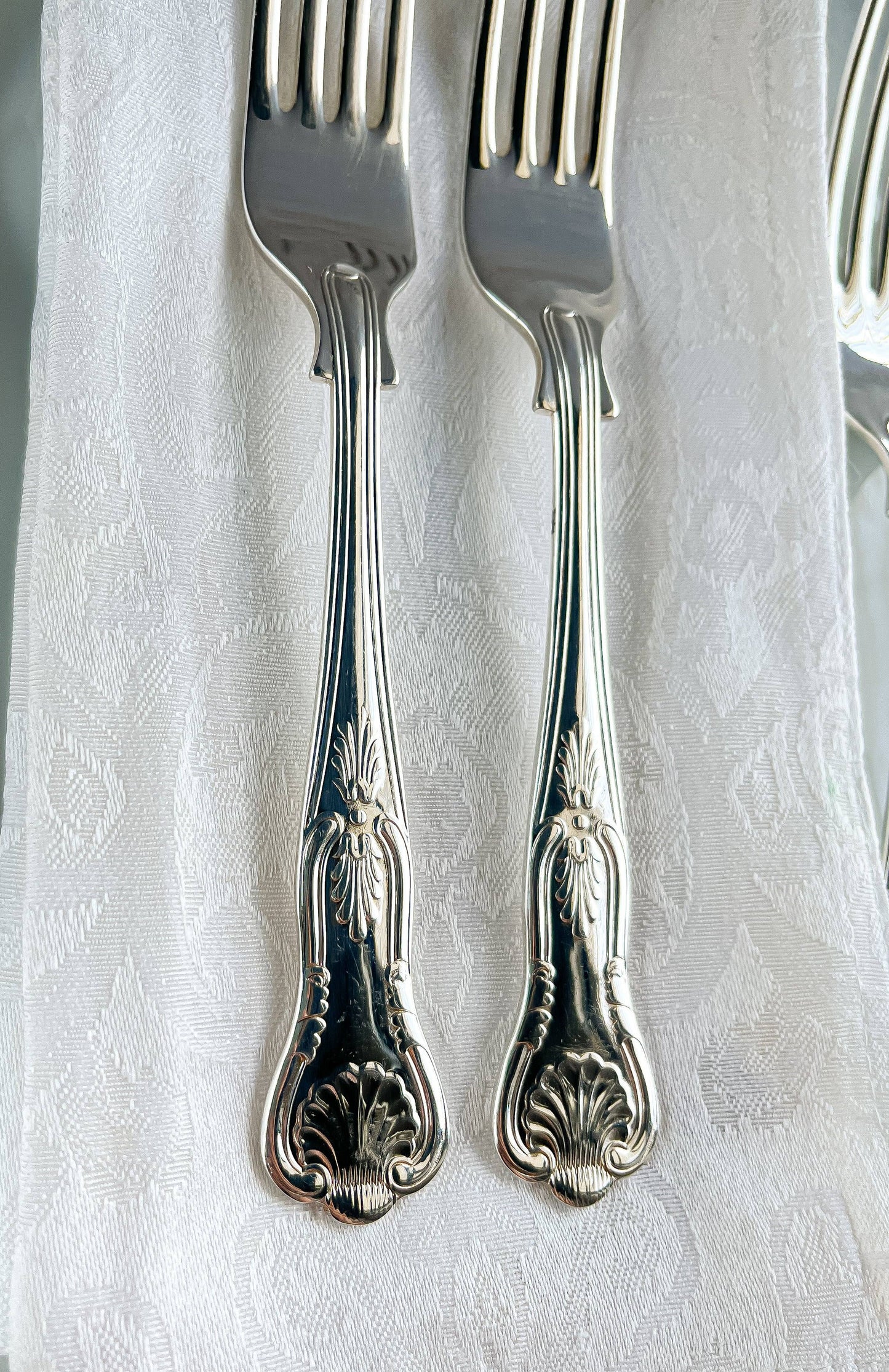 Sheffield Cutlery Co. Set of 6 Dinner Forks - ‘Kings’ Pattern - SOSC Home