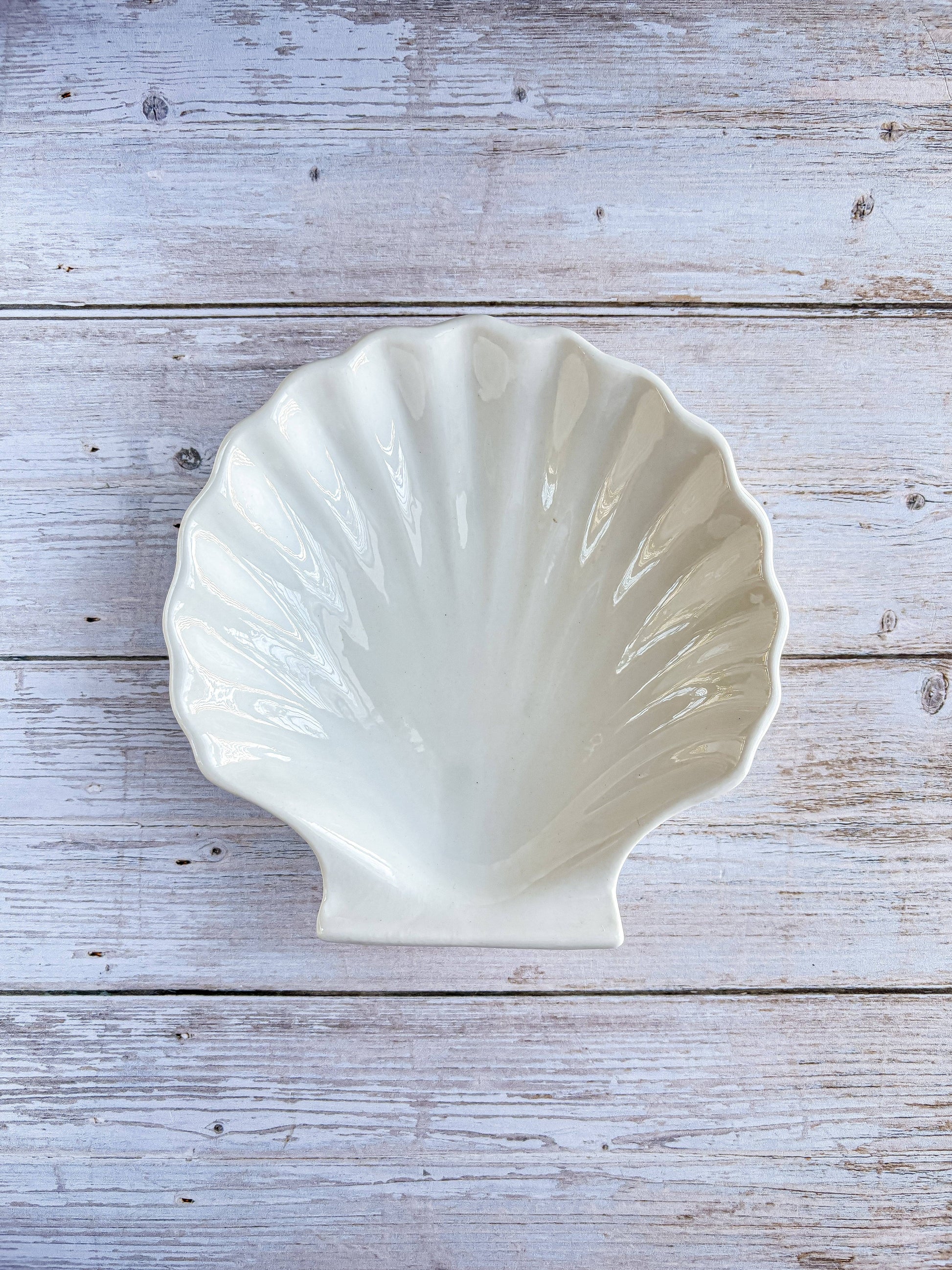 Shell-Shaped Ceramic Dish | White Glaze - SOSC Home