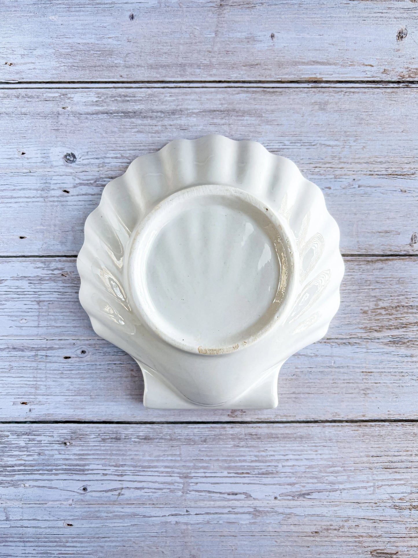 Shell-Shaped Ceramic Dish | White Glaze - SOSC Home
