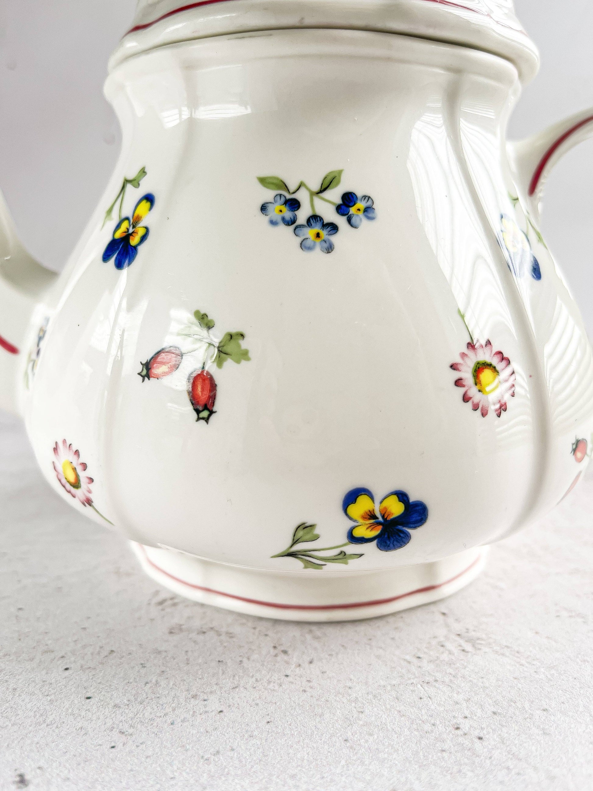 Villeroy & Boch 1L Teapot – ‘Petite Fleur’ Collection - SOSC Home