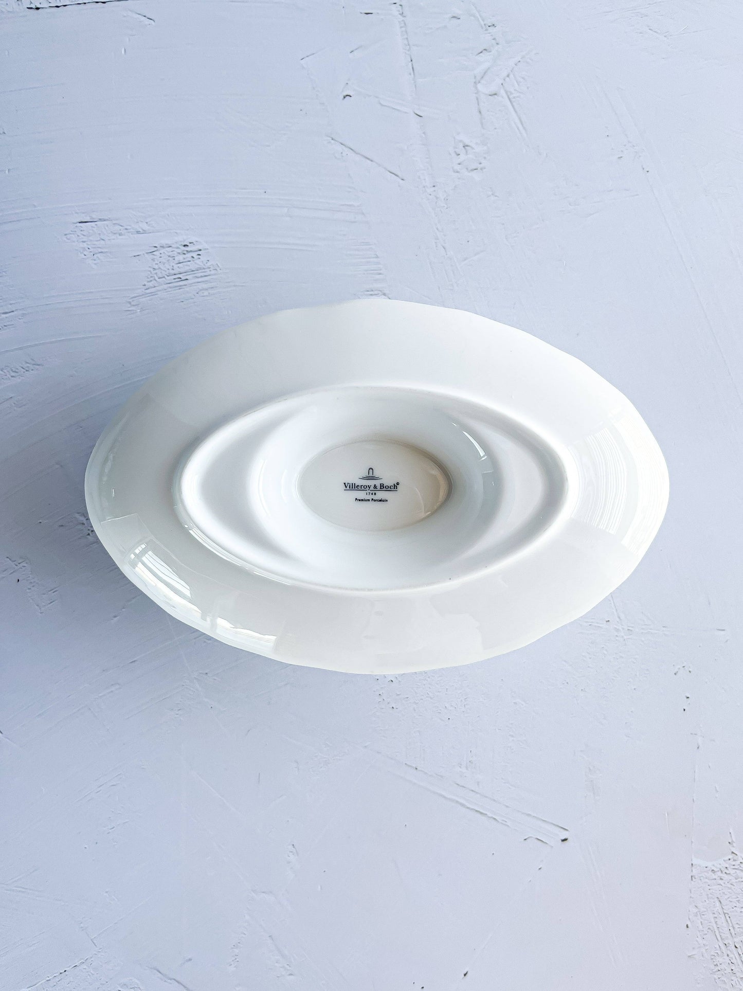 Villeroy & Boch 'Vieux Luxembourg' Sauceboat with Attached Saucer - SOSC Home