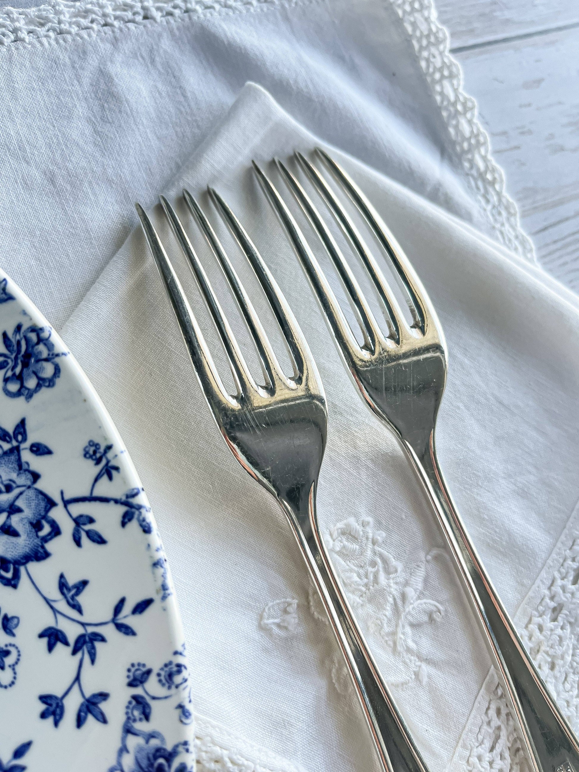 Viners of Sheffield Dinner Fork - Outlined Pattern - SOSC Home