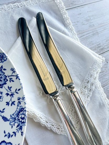 Viners of Sheffield Dinner Knife - Outlined Pattern - SOSC Home