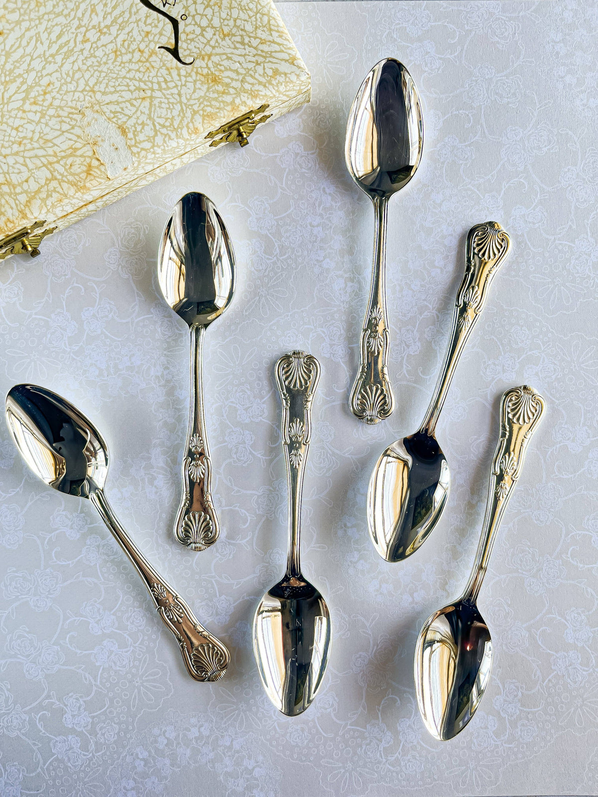 Viners of Sheffield Set of 6 Boxed Teaspoons – 'Kings Royale’ Pattern ...