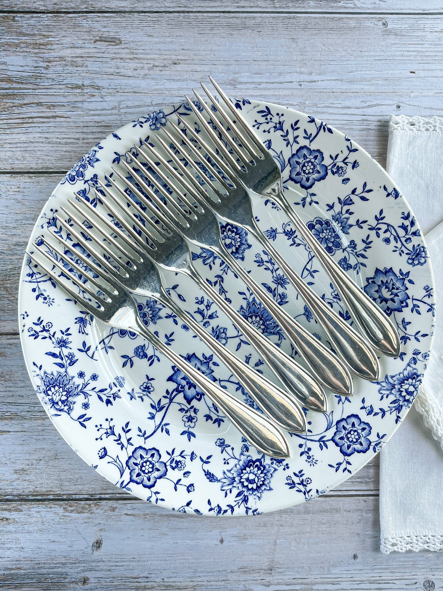 Viners of Sheffield Set of 6 Dinner Forks - Outlined Pattern - SOSC Home