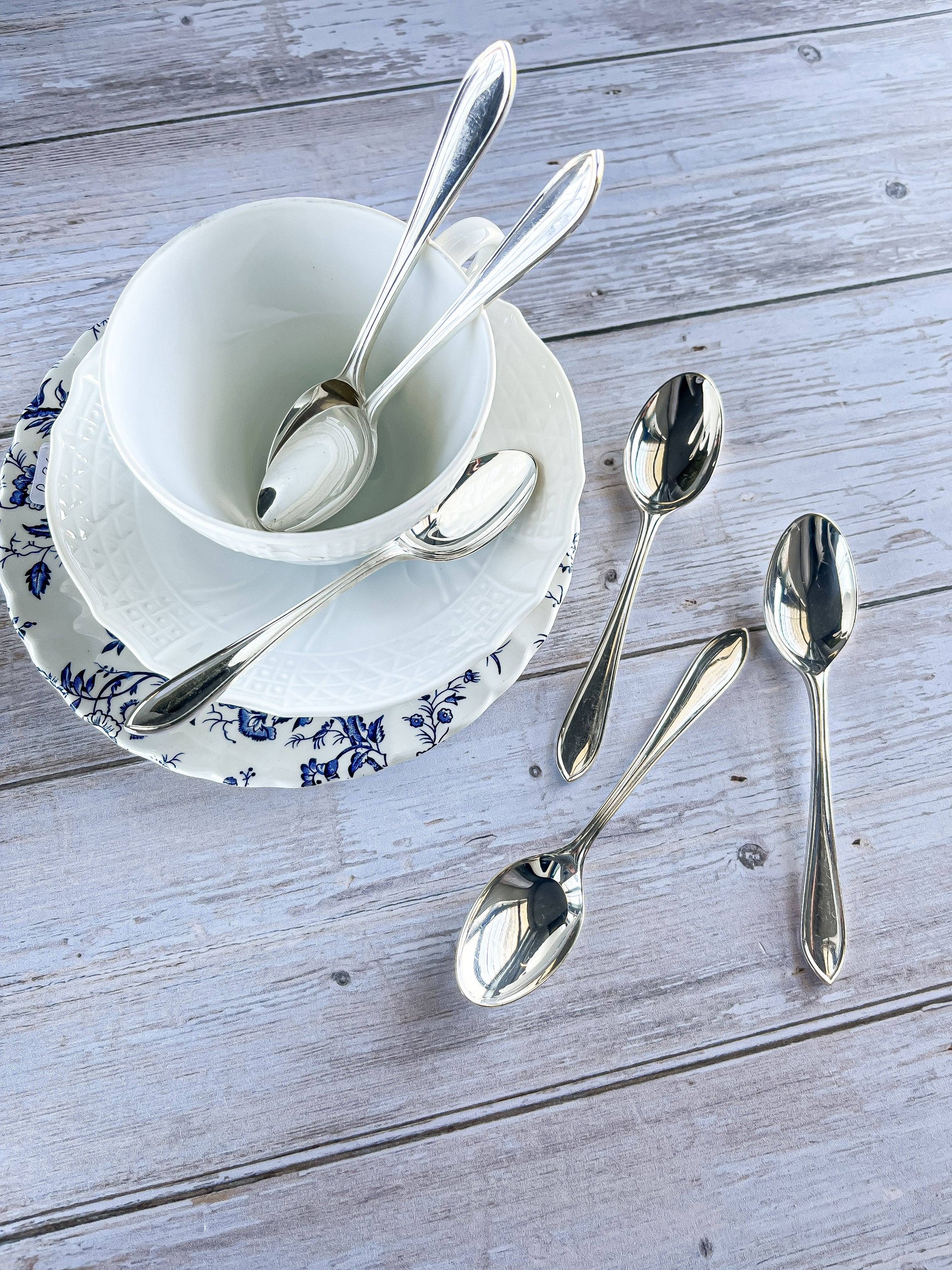 Viners of Sheffield Set of 6 Teaspoons - Outlined Pattern - SOSC Home