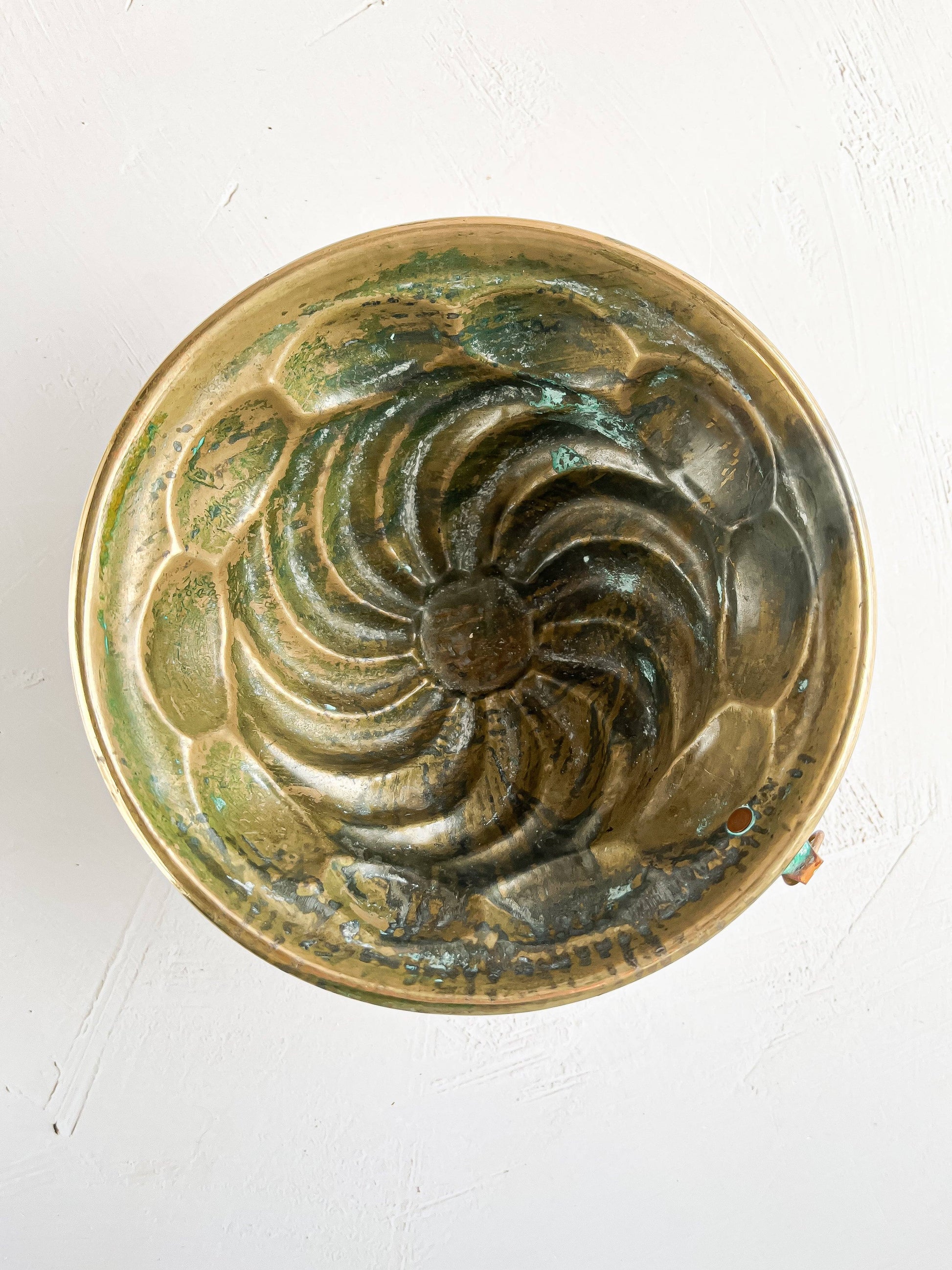 Vintage Medium Copper Swirling Design Mould - SOSC Home