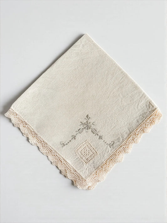Set of 8 Embroidered Linen Napkins | Lace Edge - SOSC Home