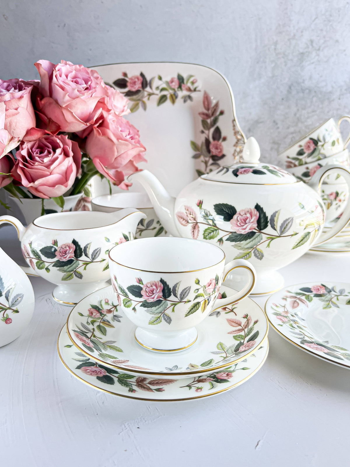 Wedgwood 18-Piece Tea Service -