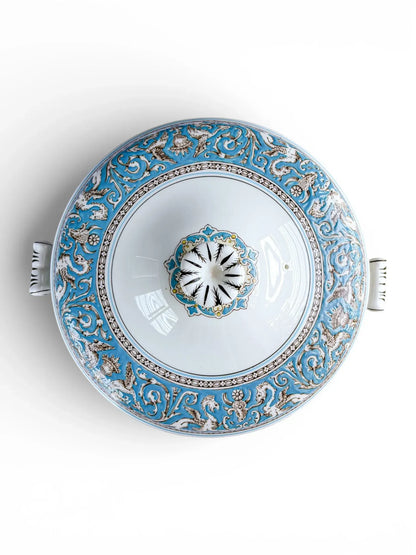 Top-down view of Wedgwood Florentine Turquoise W2714 tureen lid showing the white centre and turquoise griffin border.